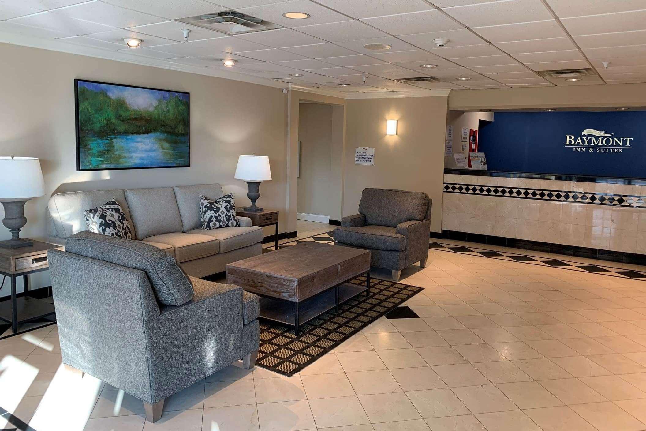 Baymont By Wyndham Latham Albany Airport Hotel Bagian luar foto